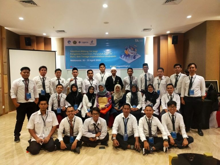 Kegiatan Thematic Academy (TA) Kementrian Kominikasi Dan Informatika RI “Pelatiham Bidang TIK Bagi Pengelola Pesantren, Penyuluh Agama, Guru, Dan Tenaga Kependidikan Madrasah Di Makasar Offline Tahun 2022”